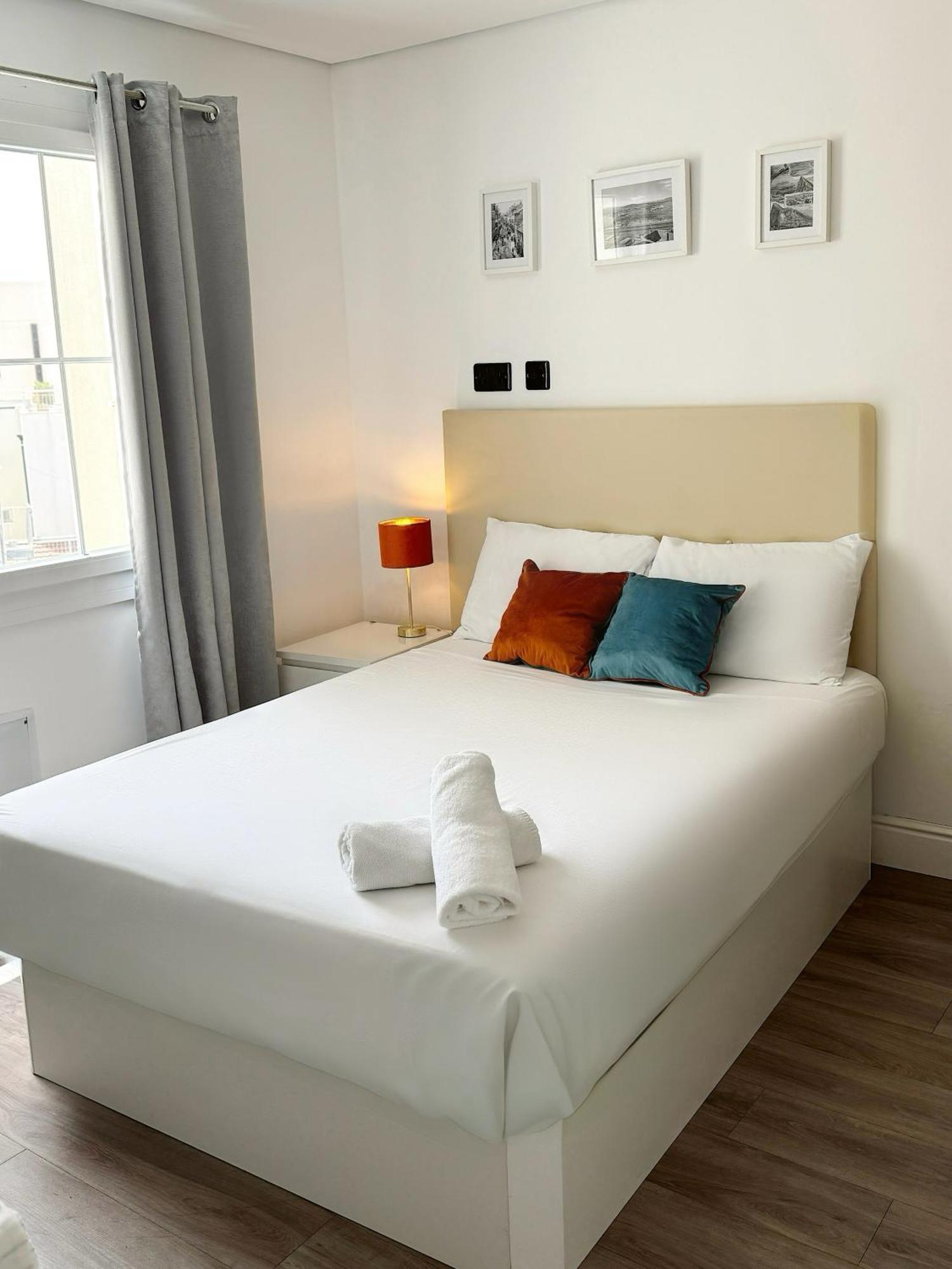Central Penthouse Double Room Ensuite - Grand Central House Gibraltar Eksteriør billede